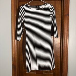 Old Navy Black and White Striped Long Sleeve Dress